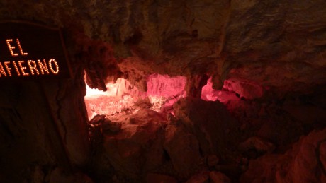 64 Grutas de Garcia krápníková jeskyně - peklo